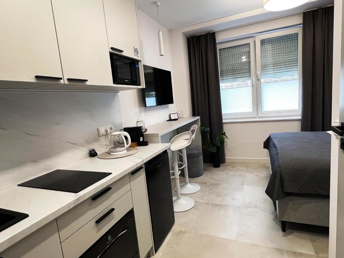 K20 Apartamenty Lodz - Dostep Na Kod Exterior foto